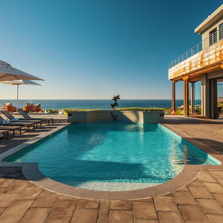 Sky Villa Boutique Hotel By Raw Africa Collection Plettenberg Bay Eksteriør billede The pool at the Cape Town edition
