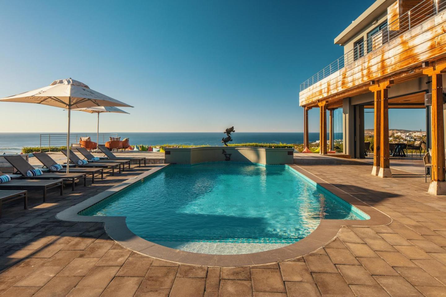 Sky Villa Boutique Hotel By Raw Africa Collection Plettenberg Bay Eksteriør billede The pool at the Cape Town edition