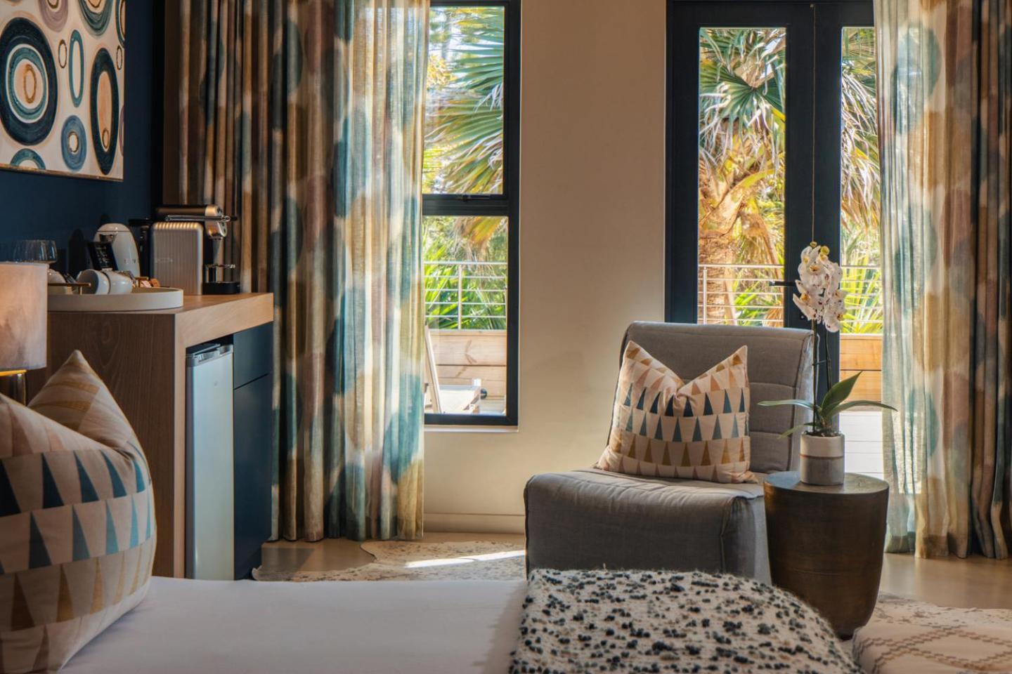 Sky Villa Boutique Hotel By Raw Africa Collection Plettenberg Bay Eksteriør billede A room at the hotel
