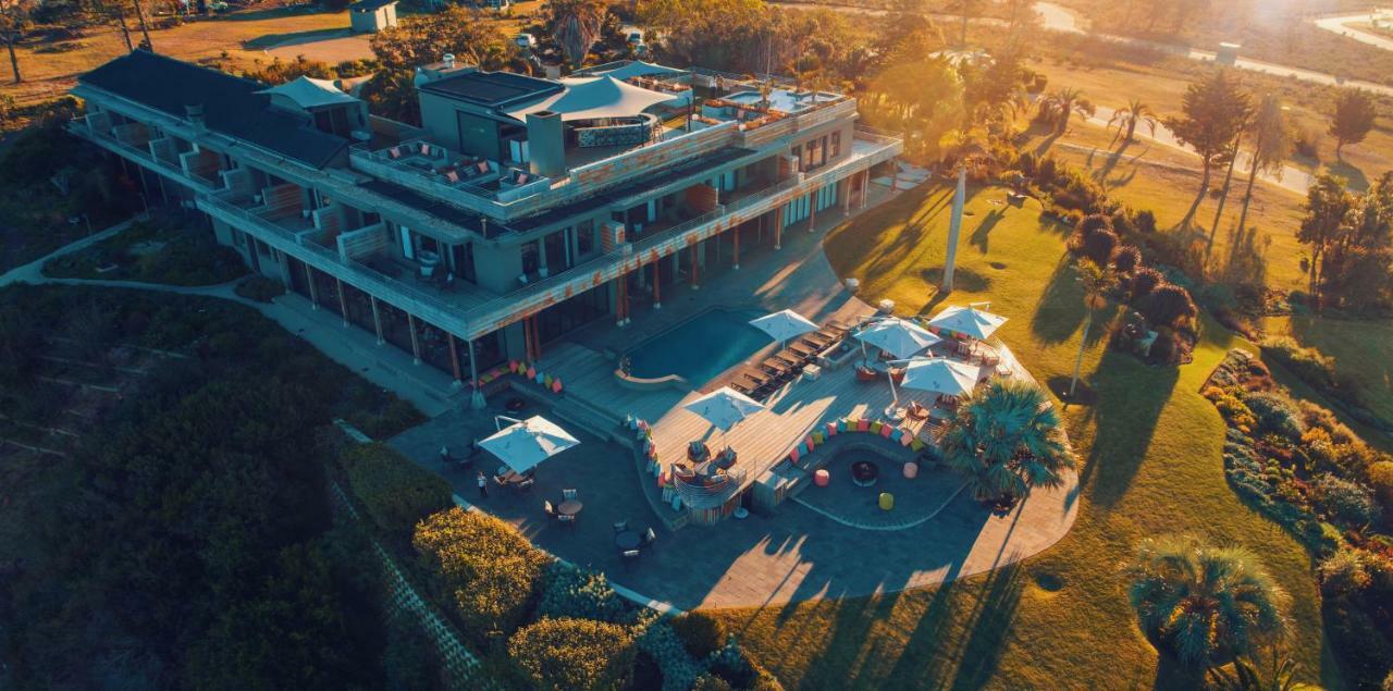 Sky Villa Boutique Hotel By Raw Africa Collection Plettenberg Bay Eksteriør billede Aerial view of the hotel