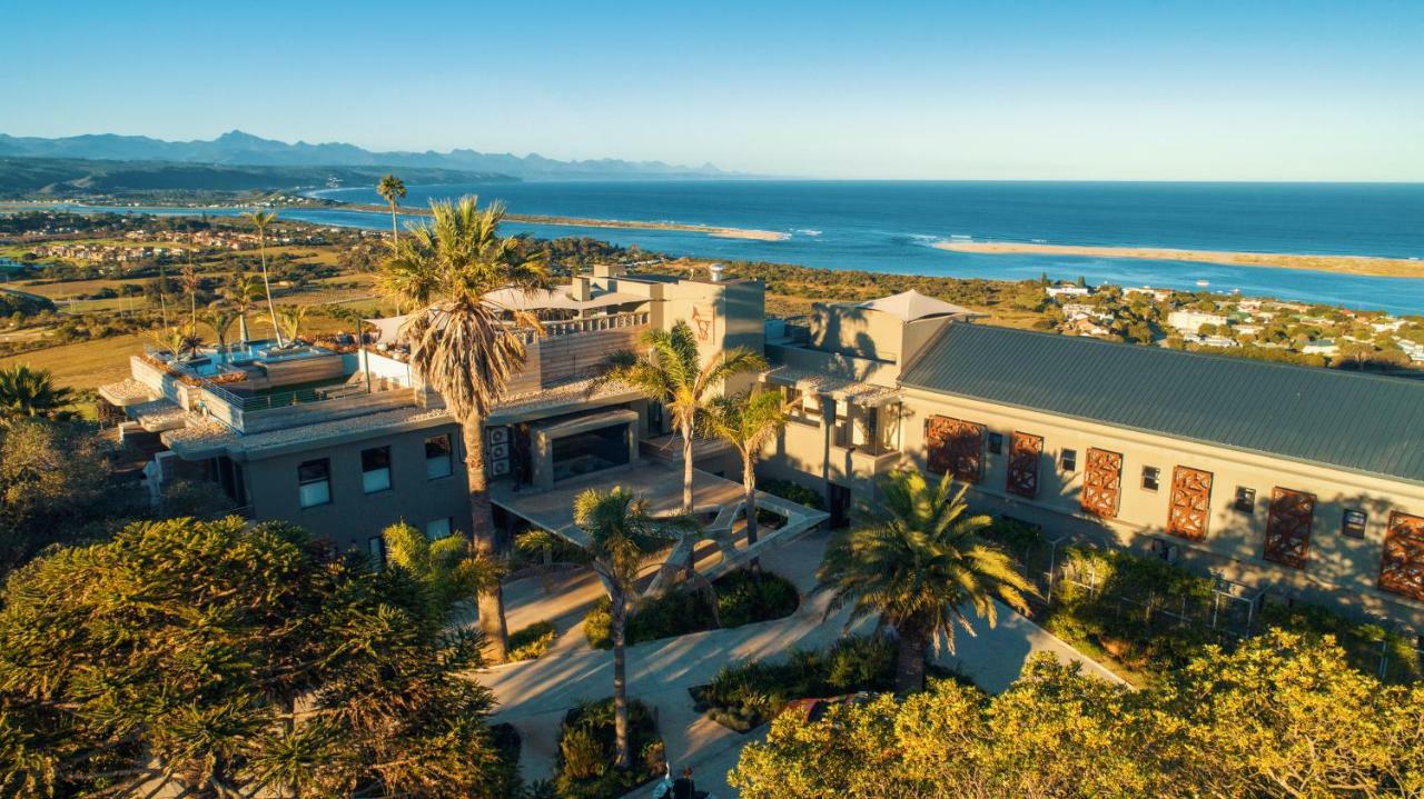 Sky Villa Boutique Hotel By Raw Africa Collection Plettenberg Bay Eksteriør billede Aerial view of the campus