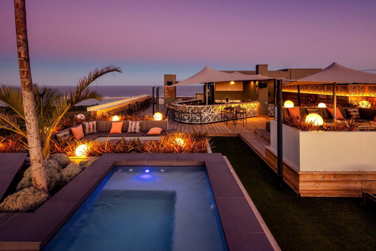 Sky Villa Boutique Hotel By Raw Africa Collection Plettenberg Bay Eksteriør billede The Cape Town rooftop bar